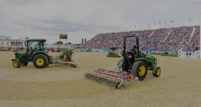 Mutliple arena drags grooming the olympic arena